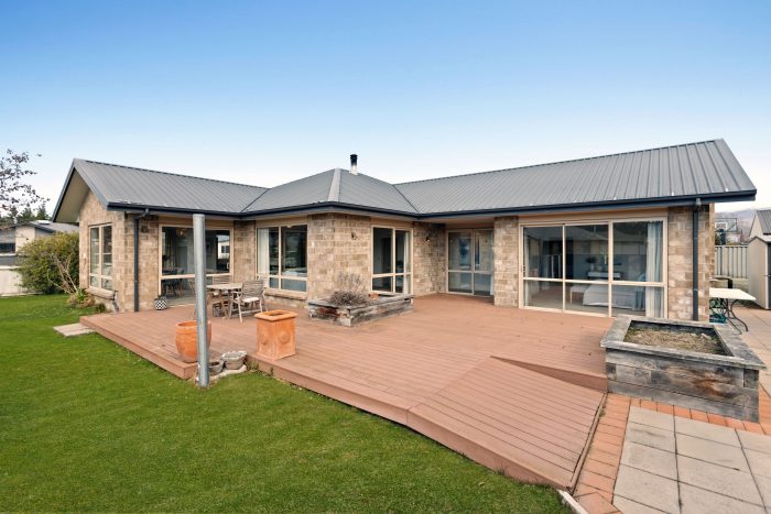 16 Henderson Drive, Alexandra, Central Otago, Otago, 9320, New Zealand