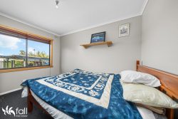 17 Hoffman St, Midway Point TAS 7171, Australia