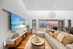 40 Greg Urwin Cct, Casey ACT 2913, Australia