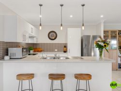 7 Inderan Ave, Lake Haven NSW 2263, Australia