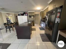 3 Jeana Cl, Boyne Island QLD 4680, Australia
