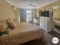 3 Jeana Cl, Boyne Island QLD 4680, Australia