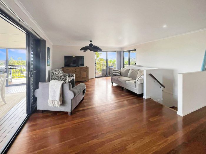 8 Kerfoot Cl, Tannum Sands QLD 4680, Australia