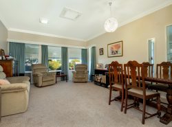 2 Kestrel Dr, Highfields QLD 4352, Australia