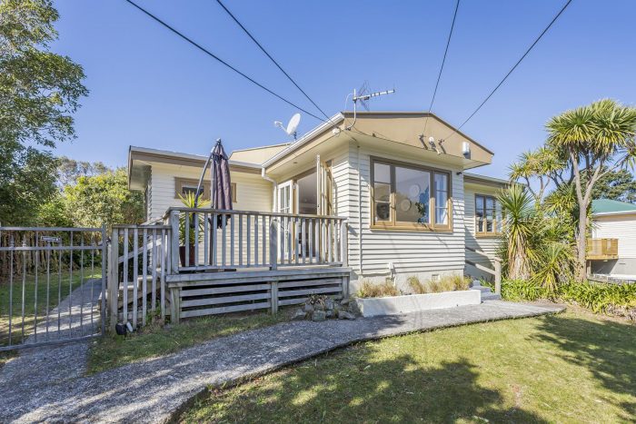10 Handyside Street, Tawa, Wellington, 5028, New Zealand