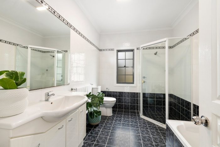 30 Marchmont Dr, Mittagong NSW 2575, Australia
