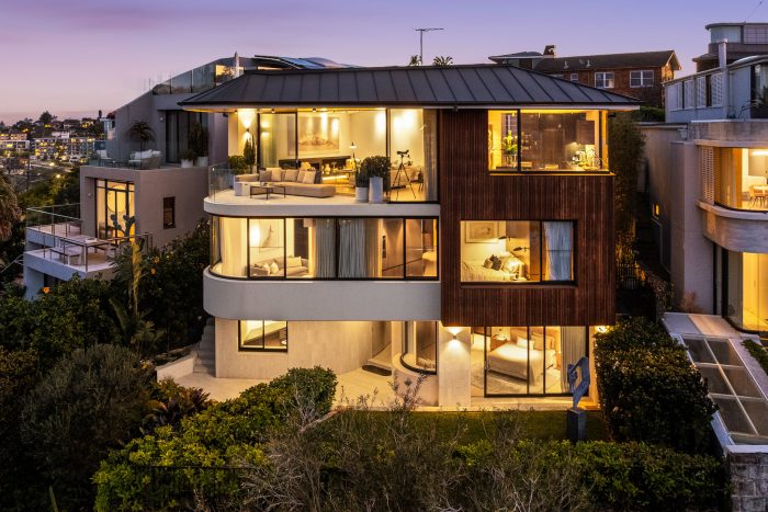 2 Mirimar Ave, Tamarama NSW 2024, Australia