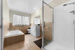 1 Monash Place, Flat Bush, Manukau City, Auckland, 2016, New Zealand