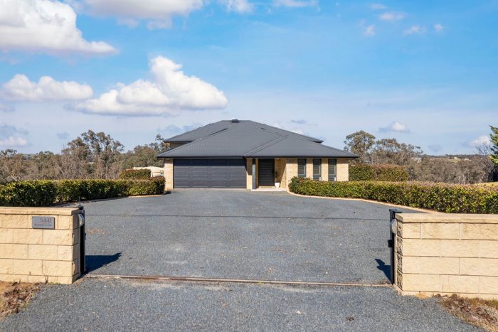 3441 Moppity Rd, Young NSW 2594, Australia