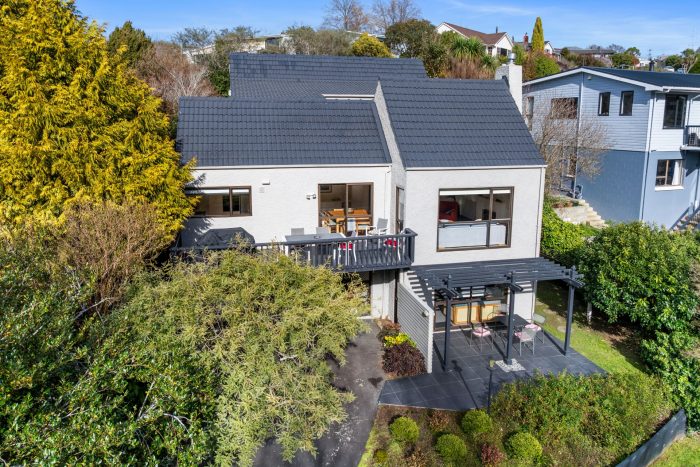 36 Pioneer Crescent, Helensburgh, Dunedin, Otago, 9010, New Zealand