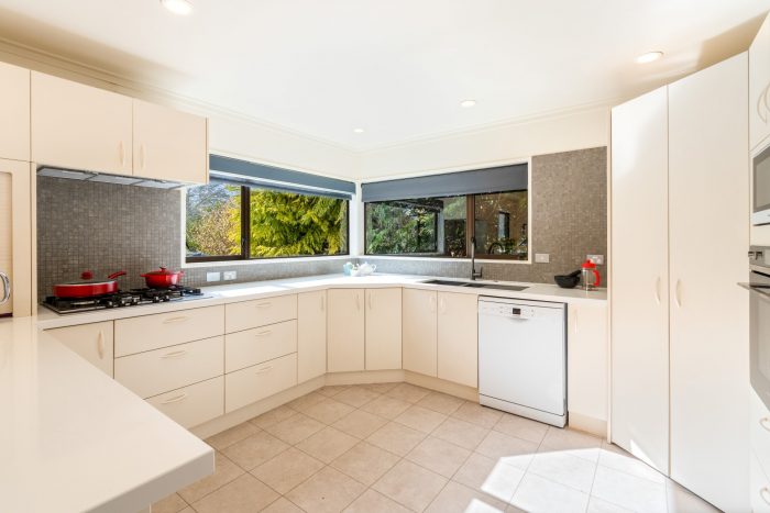 36 Pioneer Crescent, Helensburgh, Dunedin, Otago, 9010, New Zealand