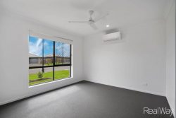17 Darling Cct, Plainland QLD 4341, Australia