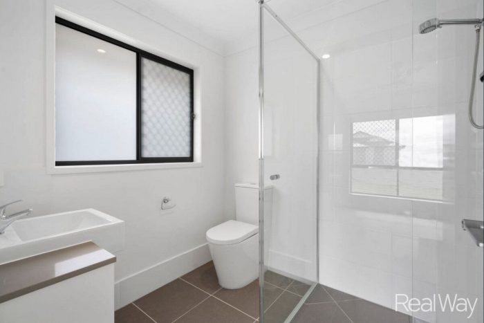 17 Darling Cct, Plainland QLD 4341, Australia