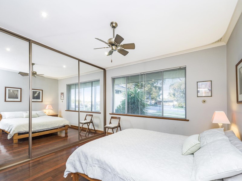 93 Golding St, Dianella WA 6059, Australia