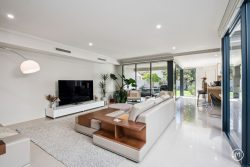 8A Tweeddale Rd, Applecross WA 6153, Australia