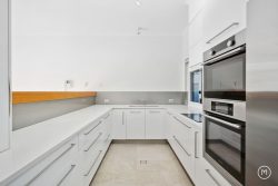 Unit 2/232 Burke Dr, Attadale WA 6156, Australia