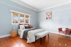 132 Queensville St, Kingsville VIC 3012, Australia