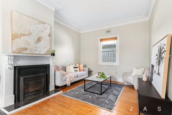 132 Queensville St, Kingsville VIC 3012, Australia