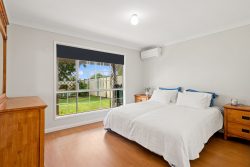 8 Stringybark St, Regents Park QLD 4118, Australia