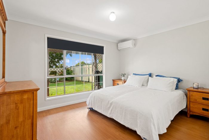 8 Stringybark St, Regents Park QLD 4118, Australia