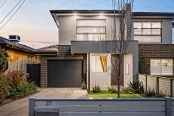 27 Roberts St, Keilor East VIC 3033, Australia