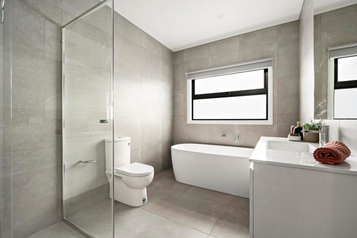 27 Roberts St, Keilor East VIC 3033, Australia