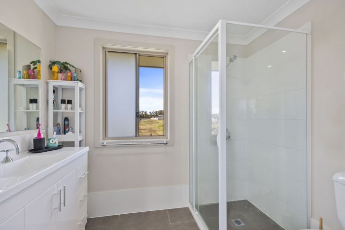 17 Satinash Dr, Hamlyn Terrace NSW 2259, Australia