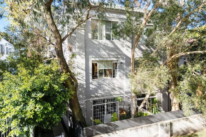 Unit 1/5 Sir Thomas Mitchell Rd, Bondi Beach NSW 2026, Australia