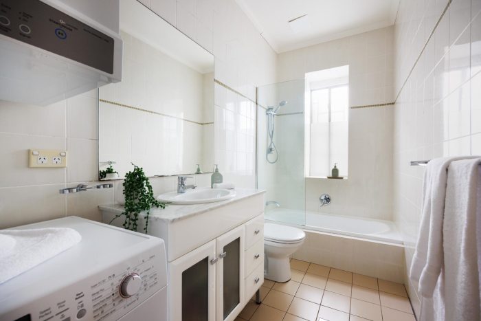 Unit 1/5 Sir Thomas Mitchell Rd, Bondi Beach NSW 2026, Australia