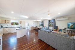 41 Spalla Dr, Proserpine QLD 4800, Australia