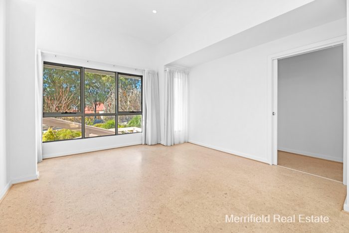 27 Suffolk St, Mount Clarence WA 6330, Australia