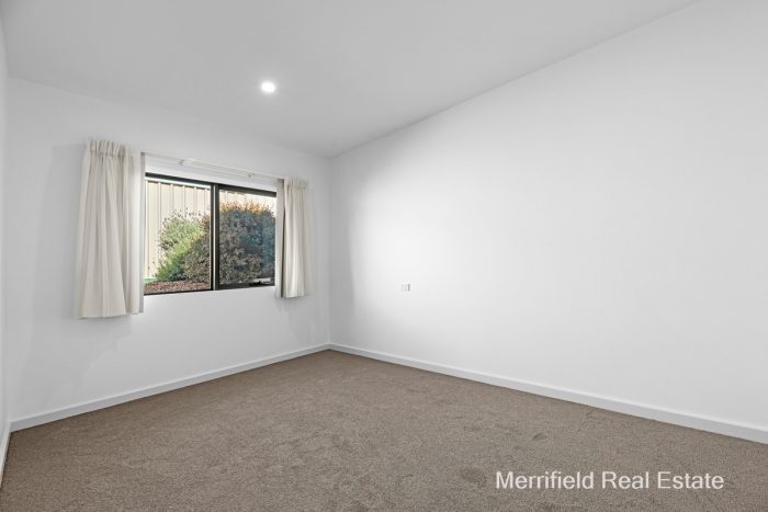 27 Suffolk St, Mount Clarence WA 6330, Australia