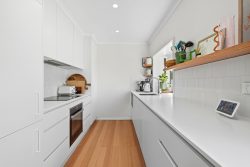 15 Tarana Rd, Blackmans Bay TAS 7052, Australia