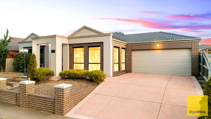 56 Thomas Carr Dr, Tarneit VIC 3029, Australia