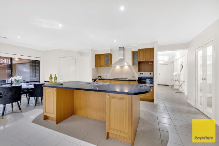 56 Thomas Carr Dr, Tarneit VIC 3029, Australia