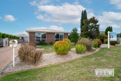 8 Harding Dr, Turners Beach TAS 7315, Australia