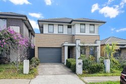 22 Walshaw St, Penrith NSW 2750, Australia