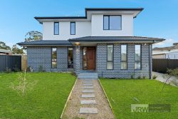 4 Lynne Ave, Wantirna South VIC 3152, Australia