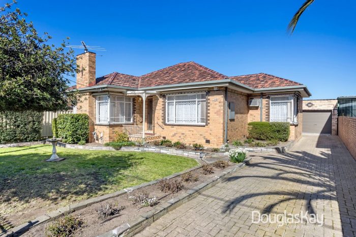 123 Warwick Rd, Sunshine North VIC 3020, Australia