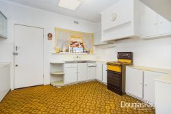 123 Warwick Rd, Sunshine North VIC 3020, Australia