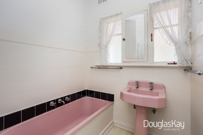 123 Warwick Rd, Sunshine North VIC 3020, Australia