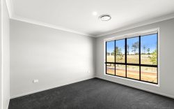 9 Wingrove St, Highfields QLD 4352, Australia