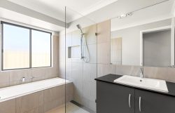 9 Wingrove St, Highfields QLD 4352, Australia