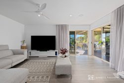 1 Caernarvon Ct, Wodonga VIC 3690, Australia