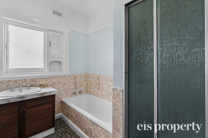 30A Toorak Ave, Mount Stuart TAS 7000, Australia