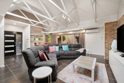 2 Abercrombie Cct, Banks ACT 2906, Australia