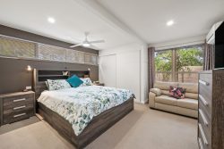 2 Abercrombie Cct, Banks ACT 2906, Australia