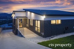 11 Alexa Dr, Austins Ferry TAS 7011, Australia