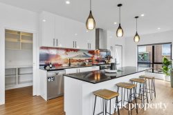 11 Alexa Dr, Austins Ferry TAS 7011, Australia