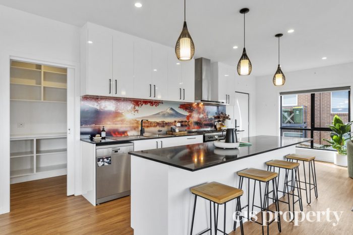 11 Alexa Dr, Austins Ferry TAS 7011, Australia